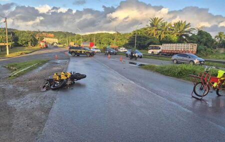 Ciclista morre ap&oacute;s colis&atilde;o com motocicleta na BR 101.