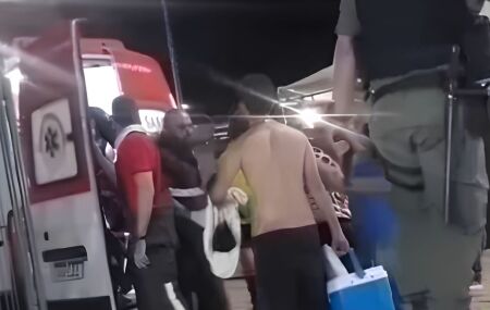 Cinco feridos s&atilde;o policiais.