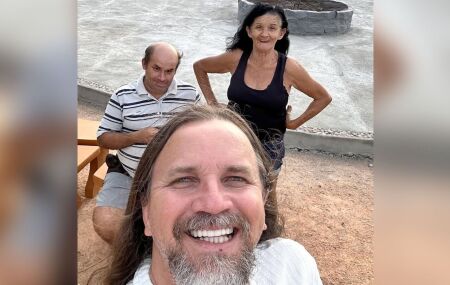 Dorgival Dantas e o irm&atilde;o Dami&atilde;o.