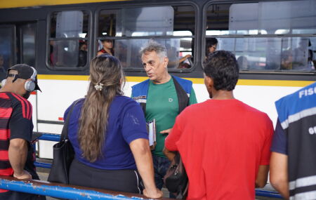 Campanha do Grande Recife no terminal do Barro