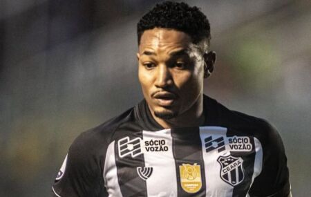 Fernandinho est&aacute; de sa&iacute;da do Cear&aacute;.