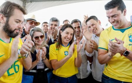 Raquel Lyra faz entrega em Caruaru