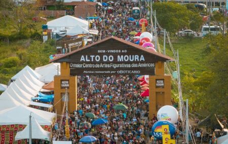 Alto do Moura inicia festa com artistas consagrados