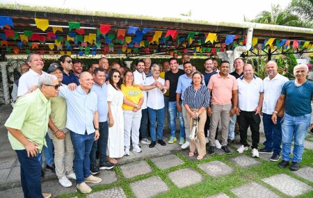 Vin&iacute;cius Labanca e vereadores de S&atilde;o Louren&ccedil;o da Mata