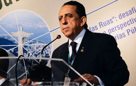Petr&ocirc;nio Tavares