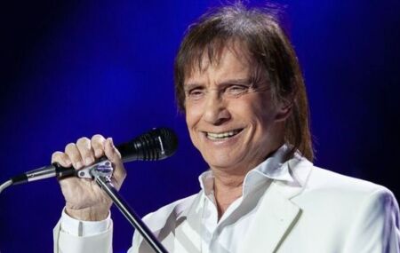 Cantor Roberto Carlos.