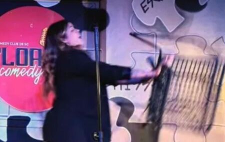 Comediante Fernanda Arantes.
