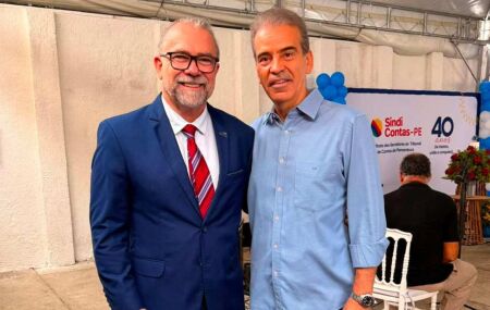 Coronel Feitosa na comemora&ccedil;&atilde;o dos 40 anos do SindiContas-PE.