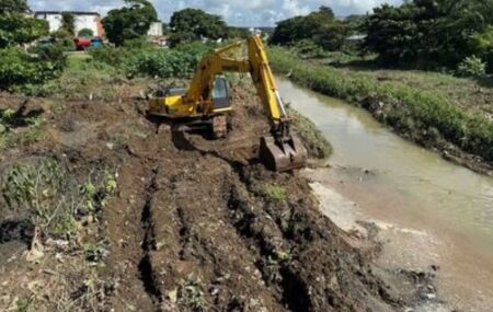 Dragagem do Rio Beberibe, em Olinda