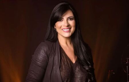 Fernanda Brum &eacute; atra&ccedil;&atilde;o confirmada na Marcha Para Jesus do Recife.