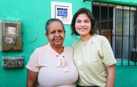 Priscila Krause em entrega do Programa Morar Bem na Varzea