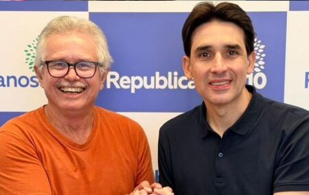 Silvio Costa Filho recebe apoio de F&aacute;bio Mam&atilde;o