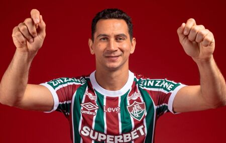 Paulo Henrique Ganso est&aacute; na mira do Sport. 