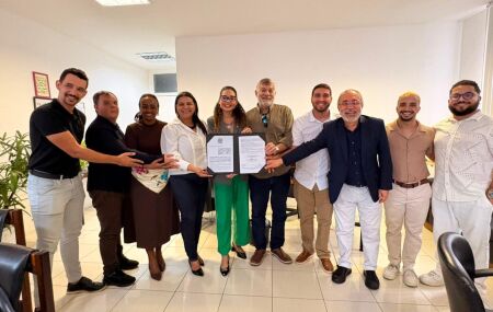 Governo de Pernambuco implanta Central de Libras em Caruaru
