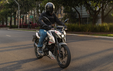 Bajaj Pulsar N150