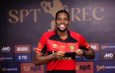 Iury Castilho pode sair do Sport para o futebol do Jap&atilde;o.