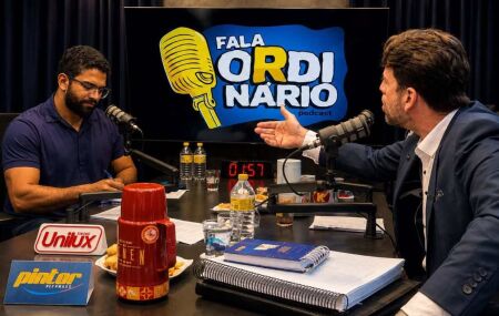 Jones Manoel e Eduardo Moura em debate.