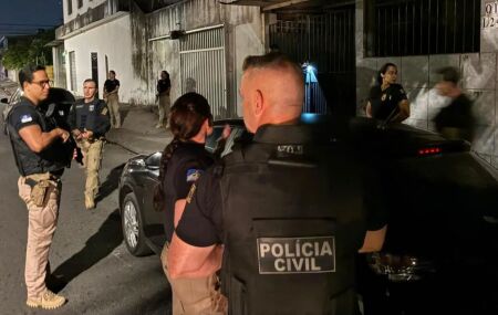 PCPE prende 11 suspeitos de integrar quadrilha de furtos milion&aacute;rios e lavagem de dinheiro