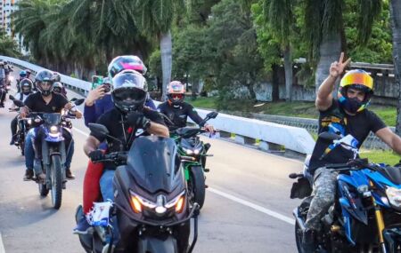 Passeio motocicl&iacute;stico do 4&ordm; Batalh&atilde;o de Pol&iacute;cia do Ex&eacute;rcito em mar&ccedil;o de 2026, no Recife.