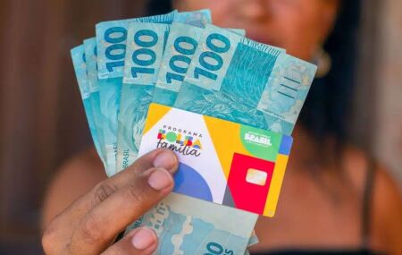 Bolsa Fam&iacute;lia.