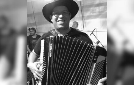 Morre o m&uacute;sico Gabriel Barros em grave acidente na BR-408, em Alian&ccedil;a (PE)