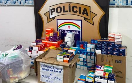 Pol&iacute;cia Civil prende suspeito de venda ilegal de medicamentos controlados no Recife.