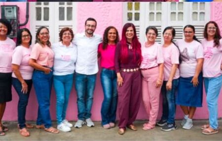 Lula da Fonte e Gleide &Acirc;ngelo visitam projetos sociais.