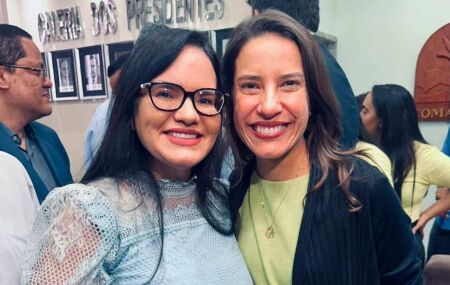 Michele Collins e Raquel Lyra.