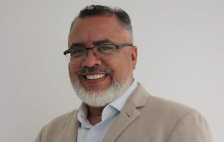 Pastor Hildeberto Junior.