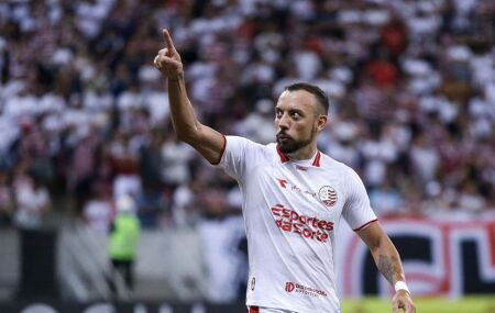 Paulo S&eacute;rgio pode ir para o Botafogo-PB.