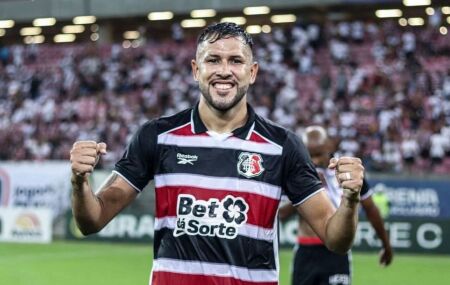 Pedro Favela &eacute; um dos destaques do Tricolor do Arruda.