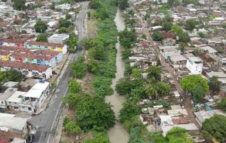 Rio Beberibe, em Olinda.