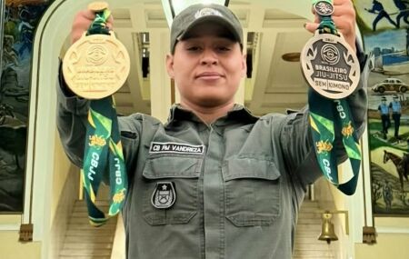 Vandreza Patr&iacute;cia da Silva, conquistou a medalha de ouro no Campeonato Brasileiro de Jiu-J&iacute;tsu Sem Kimono