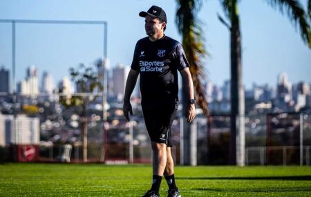 Daniel Paulista e Cear&aacute; ter&atilde;o duelo dif&iacute;cil pela frente.