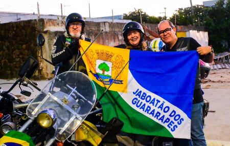 Mano Medeiros comemora Dia do Motociclista em Jaboat&atilde;o