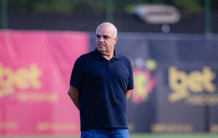 Yuri Rom&atilde;o durante passagem como presidente do Sport.