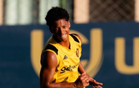 Z&eacute; Lucas agora &eacute; jogador do Cruzeiro.