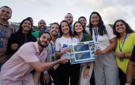 Raquel Lyra visita obras de drenagem e moradias na Zona Norte do Recife.