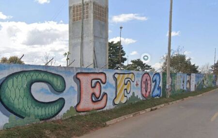 Crian&ccedil;a de 11 anos &eacute; esfaqueada ap&oacute;s deixar escola; suspeito teria sa&iacute;do de casa com inten&ccedil;&atilde;o de atacar algu&eacute;m na rua