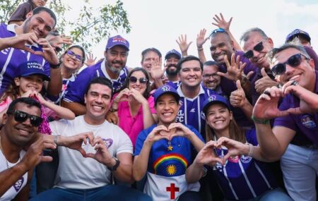 Raquel Lyra intensifica campanha no Recife com caminhada ao lado de eleitores em Jardim S&atilde;o Paulo nesta segunda (17)
