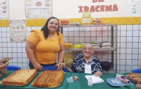 Depois de 76 anos longe da escola, idosa de 91 anos conclui o ensino m&eacute;dio