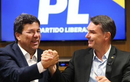 Mendon&ccedil;a Filho confirma pr&eacute;-candidatura ao Senado pelo PL&nbsp;com apoio de Gilson Machado 
