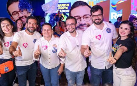 C&eacute;sar Ramos em evento pol&iacute;tico no Recife.