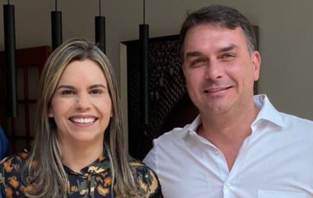 Clarissa T&eacute;rcio e Fl&aacute;vio Bolsonaro.