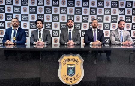 Policiais a frente das investiga&ccedil;&otilde;es