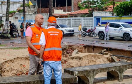 A&ccedil;&atilde;o emergencial na Orla do Janga.