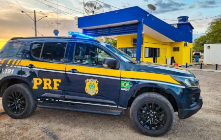 Um homem que era procurado pela Justi&ccedil;a pelos crimes de corrup&ccedil;&atilde;o, recepta&ccedil;&atilde;o e por infra&ccedil;&atilde;o.