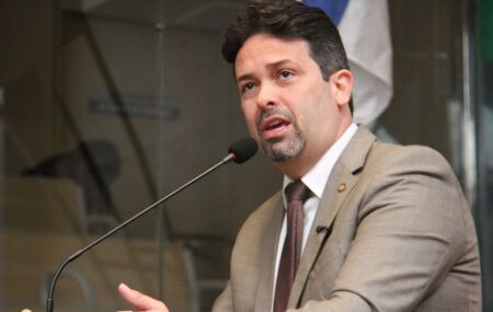 O l&iacute;der da oposi&ccedil;&atilde;o na C&acirc;mara Municipal do Recife, vereador Felipe Alecrim (NOVO). 