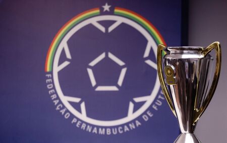 Ta&ccedil;a do campeonato pernambucano 26/27