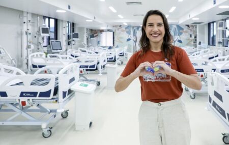 Governadora Raquel Lyra visita hospital.
